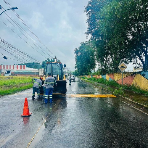 Prefeitura intensifica recuperação da sinalização viária e operação tapa-buracos para o Carnaval